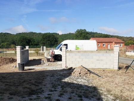 Entrée maison / Photo 2  -  Pose mur et piles de portail
